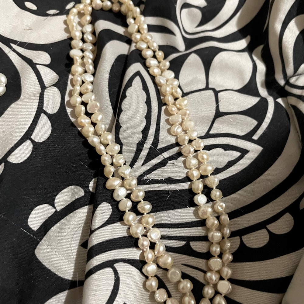 Beautiful real pearls  make me an offer
